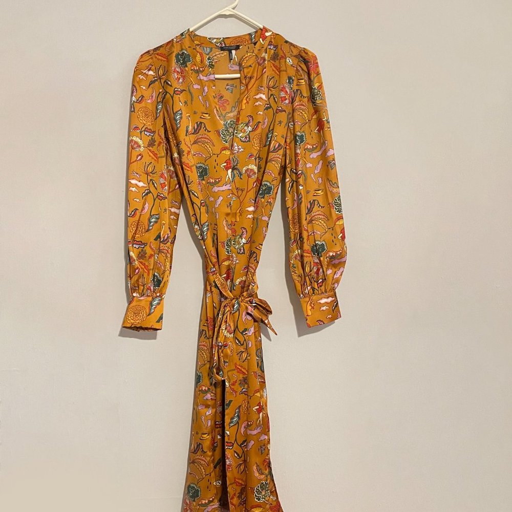 Printed midi-length dress with waist tie